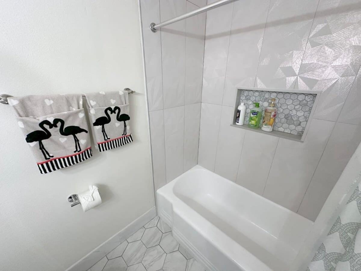 Spacious Disneyland 5 Bedroom 4 Bath House With Game Room Anaheim Exteriér fotografie